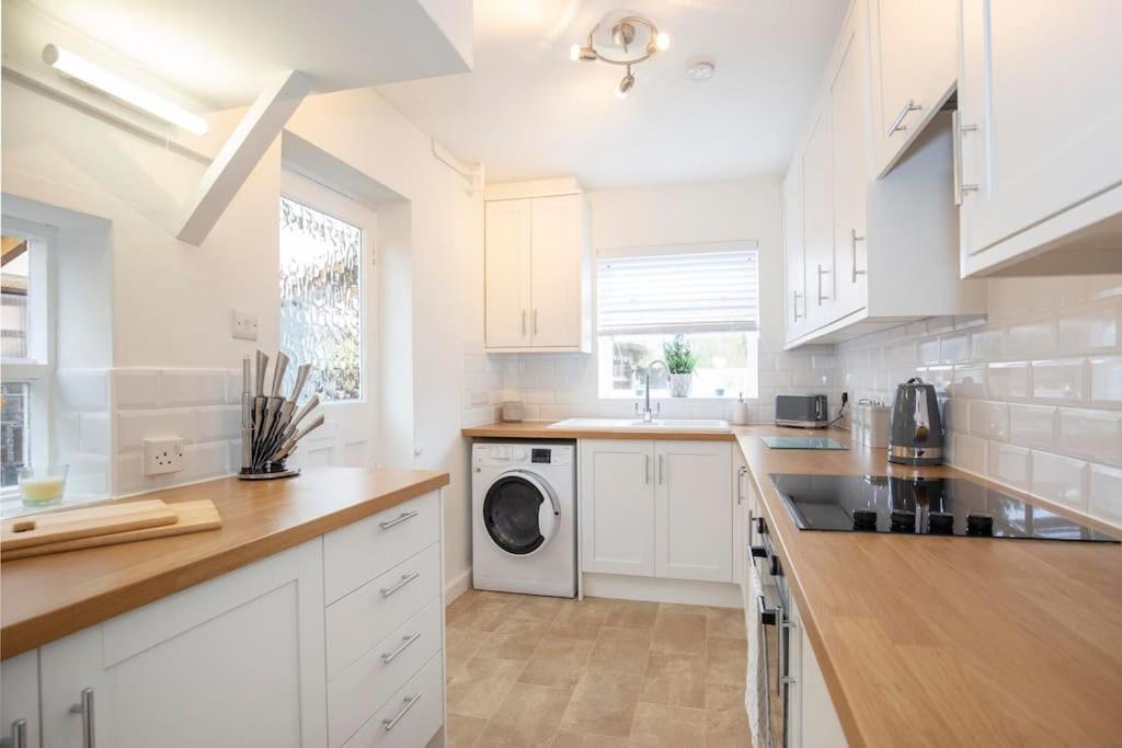 3 Bed House/Garden/Wi-Fi/Parking/Central Location Villa Guildford Exterior photo
