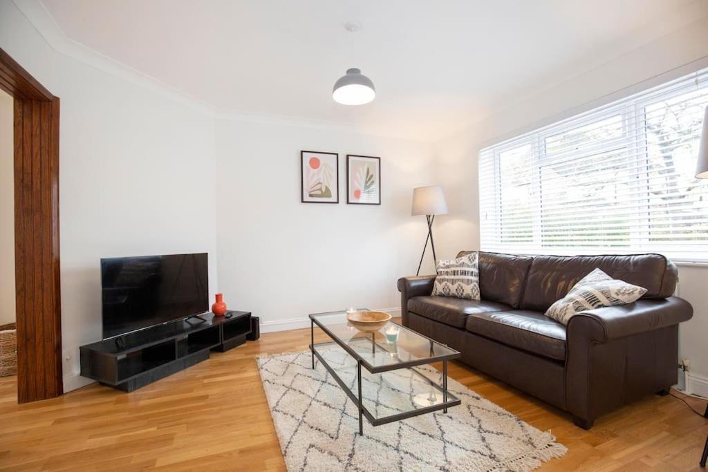 3 Bed House/Garden/Wi-Fi/Parking/Central Location Villa Guildford Exterior photo